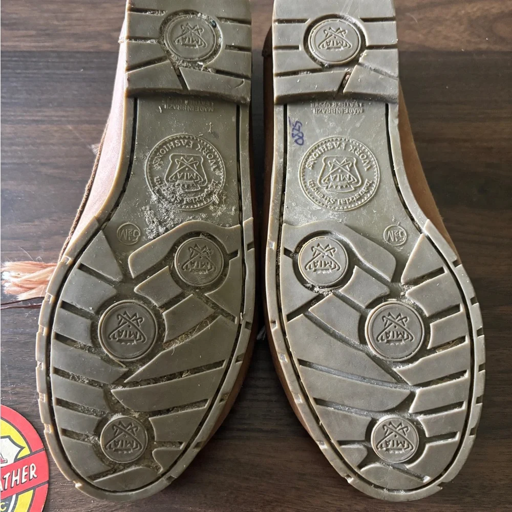 MIA vintage genuine Leather Boat Shoes